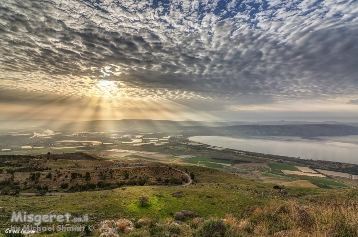 לעוף על השקיעה