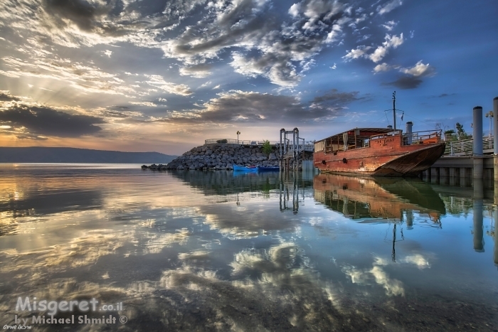 גלויה בעין גב