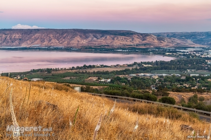 חצבים עם נוף לכנרת