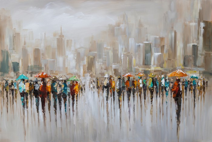 מטריות צבעוניות בכיכר העיר