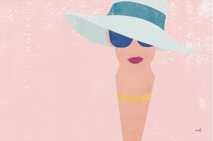 אשה עם משקף כחול