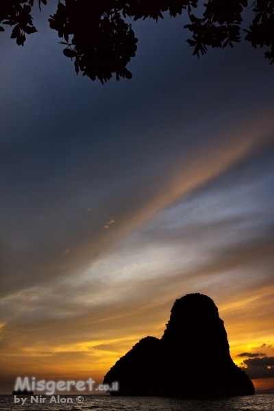חוף קראבי בשקיעה