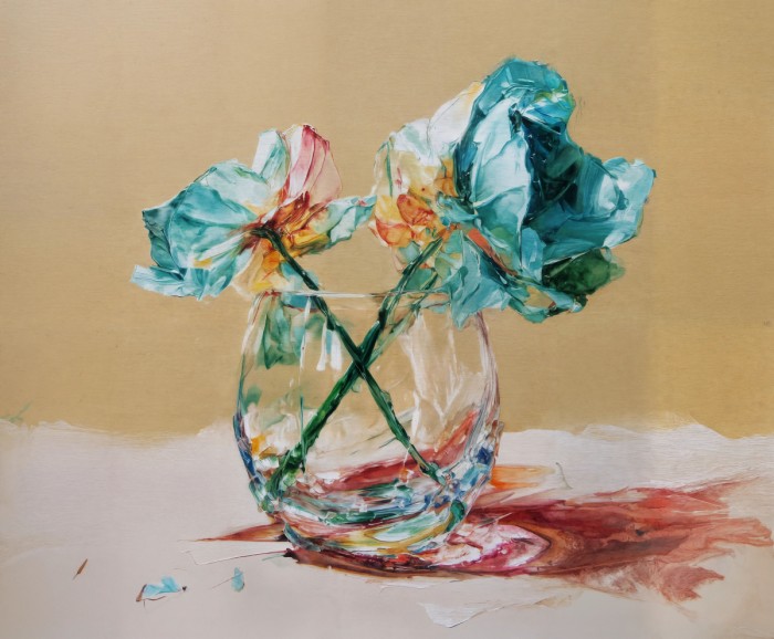 זוג פרחים בכלי זכוכית