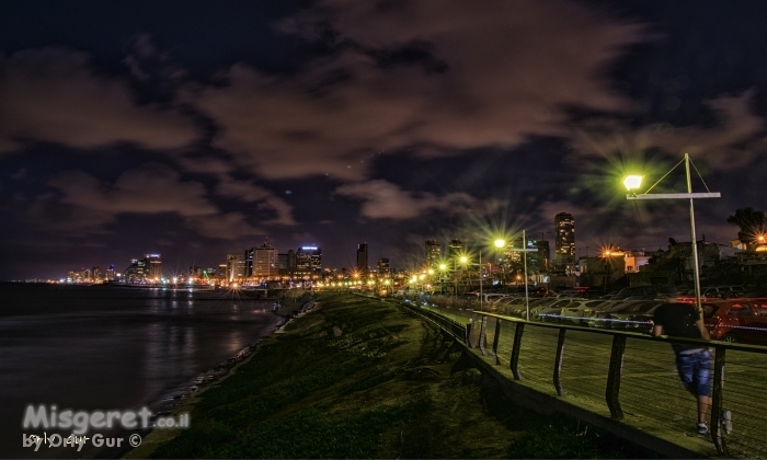 טיילת תל אביב בשקיעה