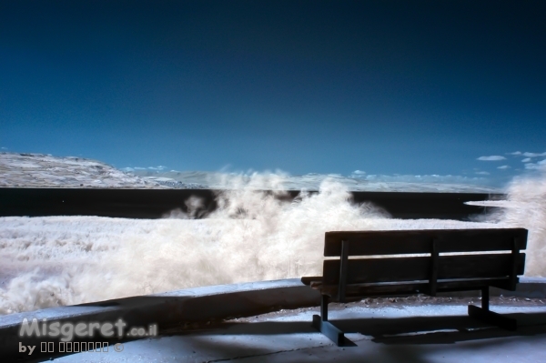 אל מול כינרת