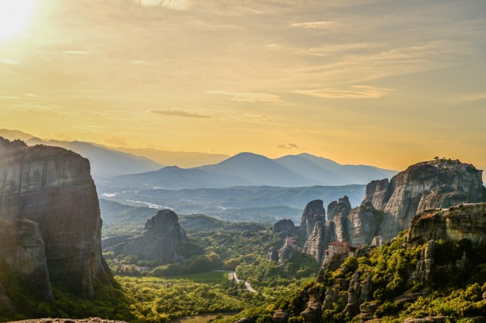 המנזרים התלויים