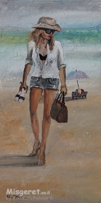 יחפה על חול הים