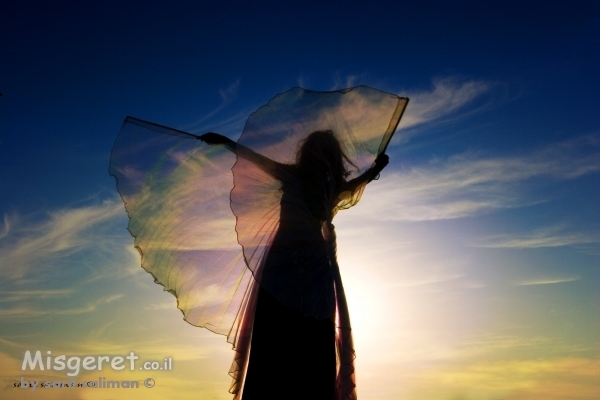 צללית בשקיעה