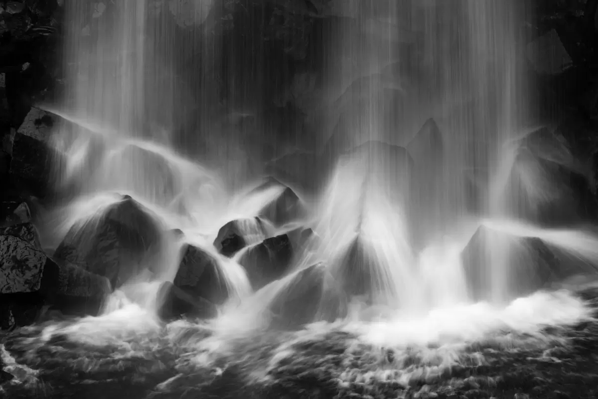מים ואבן - סיוון זמיר - תמונות לסלון מודרני צילומים  - מק''ט: 450518
