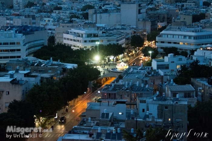 רחוב בשקיעה