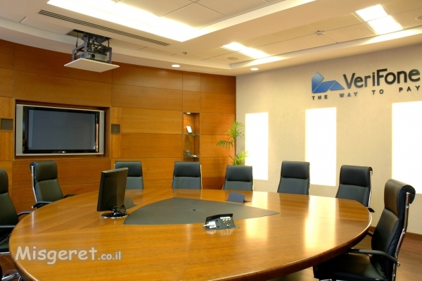 חדר ישיבות במישרדים