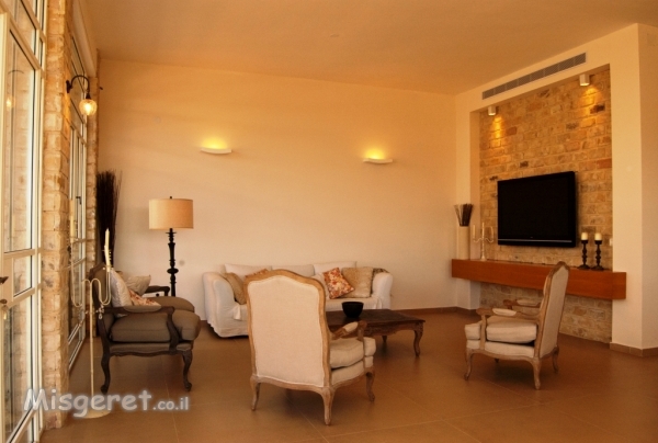 וילה ביד חנה