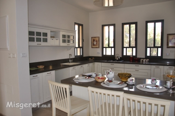 מטבח ופינת אוכל