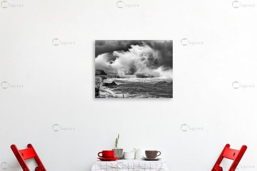 סופה בנמל – ארי בלטינשטר | תמונה לקיר בסגנון מודרני