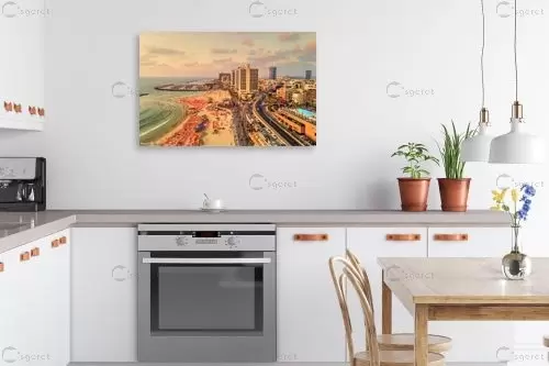 טיילת תל אביב בשקיעה – מתן הירש | תמונה לקיר בסגנון מודרני