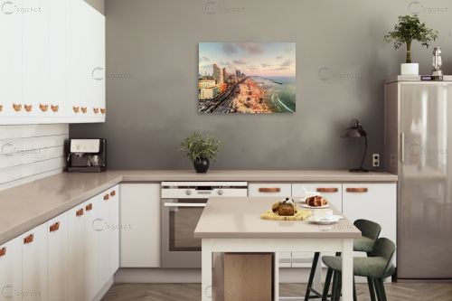 חוף תל אביב בשקיעה – מתן הירש | תמונה לקיר בסגנון מודרני