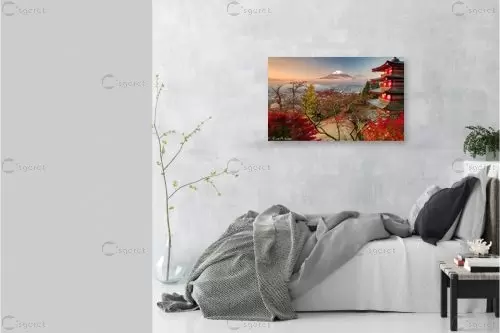 פגודה בשלכת – דורית ברקוביץ | תמונה לקיר בסגנון מודרני