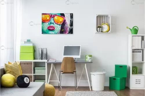 נערה במשקפיים גרפיטי – Artpicked | תמונה לקיר בסגנון מודרני