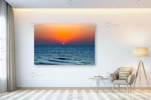 שקיעה בים – שחר חנין | תמונה לקיר בסגנון ריאליסטי