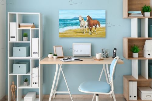 דהרה על החוף – נריה ספיר | תמונה לקיר בסגנון כפרי