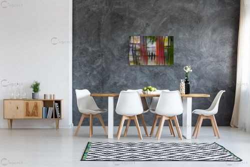 עצים באדום – דורית ברקוביץ לימיטד | תמונה לקיר בסגנון מופשט