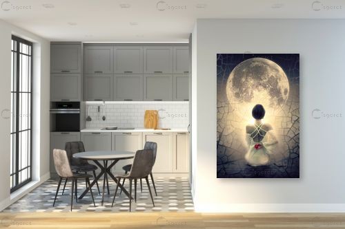 אשה מול ירח קוסמי - Artpicked - תמונות רומנטיות לחדר שינה סוריאליסטי תמונות קנבס זכוכית מודרניות  - מק''ט: 390674