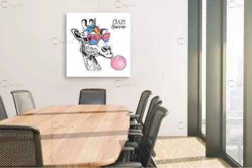 ג&#039;ירף חד קרן – Artpicked Modern | תמונה לקיר בסגנון סוריאליסטי