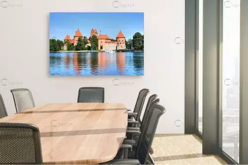 הארמון באגם בליטא - מתן הירש -  - מק''ט: 397768