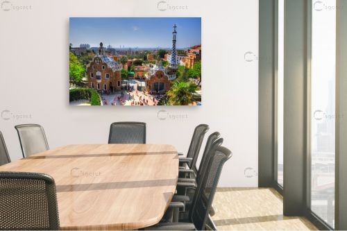 פארק גואל ברצלונה – מתן הירש | תמונה לקיר בסגנון אורבני