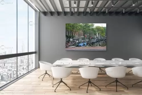 אופניים – אלי נגר | תמונה לקיר בסגנון אורבני