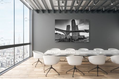 גורדי שחקים – ניקולאי טטרצ'וק | תמונה לקיר בסגנון מודרני