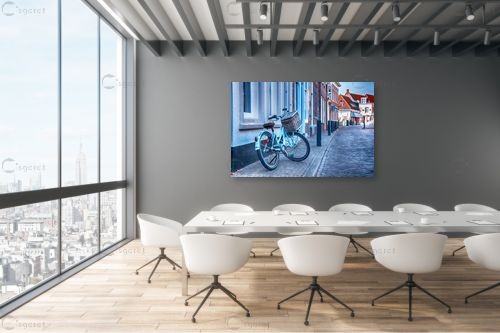 האור בקצה הרחוב – אורית גפני | תמונה לקיר בסגנון כפרי