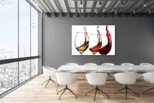 יין נמזג בשפע - Clara Zack - תמונות למטבח מודרני תמונות מודרניות 2023  - מק''ט: 375575
