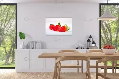 תותים – אילן עמיחי | תמונה לקיר בסגנון מודרני