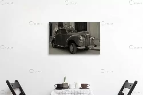 מכונית ישנה - מאיר בר-אל - תמונות שחור לבן  - מק''ט: 306382