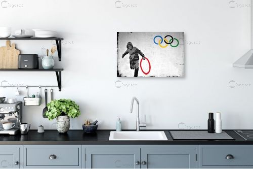London Olimpic - בנקסי - תמונות אורבניות לסלון אומנות רחוב גרפיטי ציורי קיר  - מק''ט: 240022