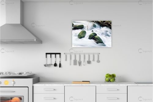 עוצמת המים – קובי פרידמן | תמונה לקיר בסגנון מודרני