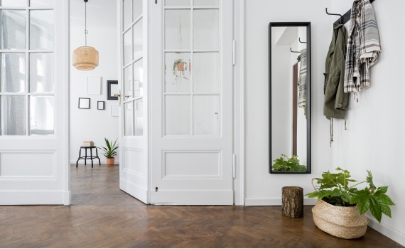 מראות מעוצבות לכניסה לבית