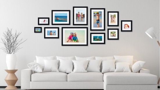 קיר תמונות משפחה מעוצב