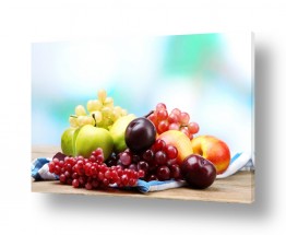 אוכל פירות | ענבים, תפוחי עץ ושזיפים