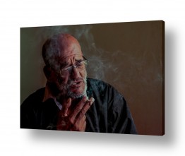 צילומים תמונות בגוון ספיה | האיש והעשן