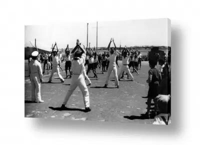 נוף ים ים ואוקיינוס | תל אביב 1939 - התעמלות