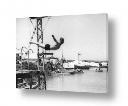 צילומים ארץ ישראל הישנה | תל אביב 1939 - הקופץ למים