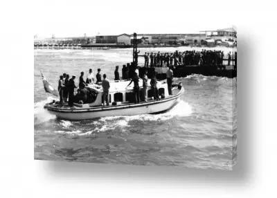 צבעים פופולארים צבע אפור | תל אביב 1937 סירת נוסעים