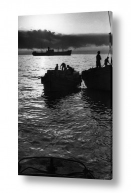נוף מיים | תל אביב 1937 שקיעה וסירות