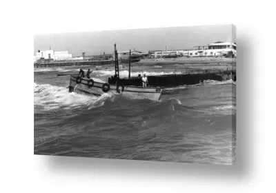 ארץ ישראל ימים ואגמים בישראל | תל אביב 1937 סירה ליד מזח