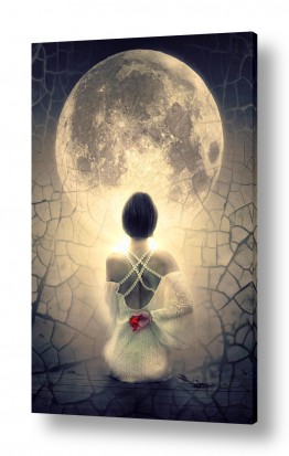 קולקציות תמונות קנבס זכוכית מודרניות | אשה מול ירח קוסמי