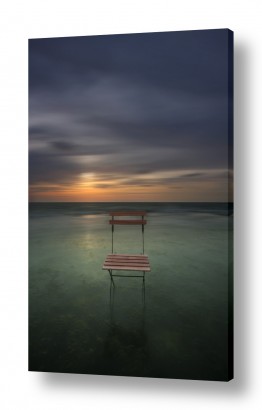 טבע דומם ספסלים | מצפים לבואו