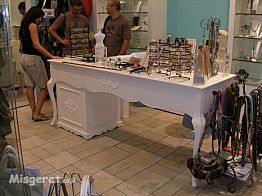 שולחן-דלפק מכירה