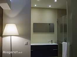 מבט למקלחת הורים